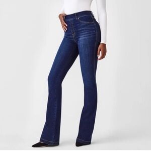 NWT Spanx high rise pull on stretch flare jeans midnight shade wash L